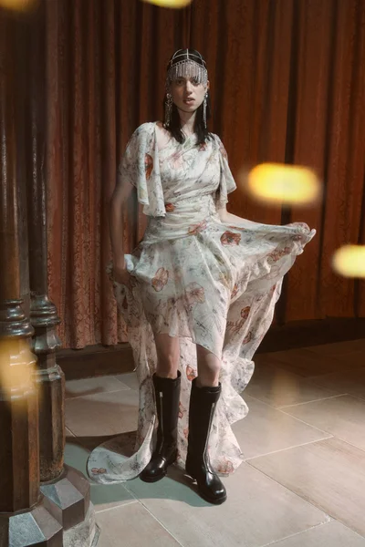 Look 5